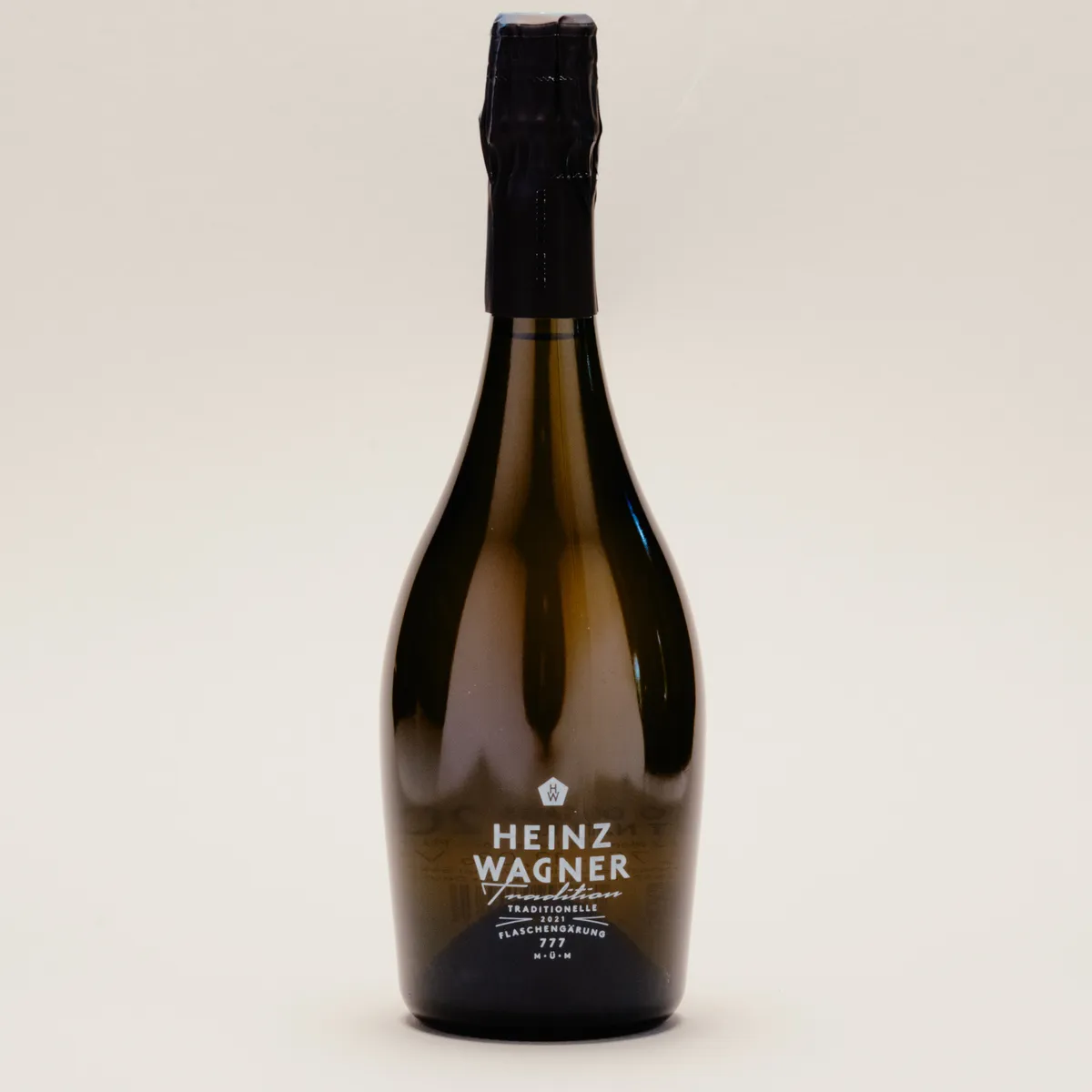 Bottle of Heinz Wagner Tradition against a light background